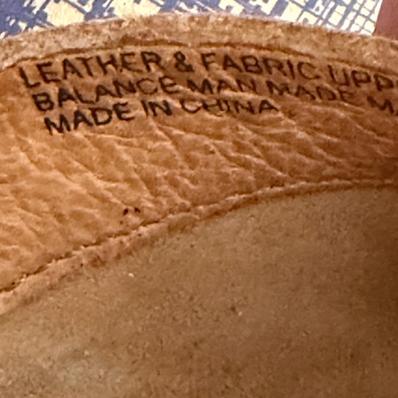 Born Tan Women's Chulu Flats with Elastic Strap. Size 9 - Picture 5 of 7